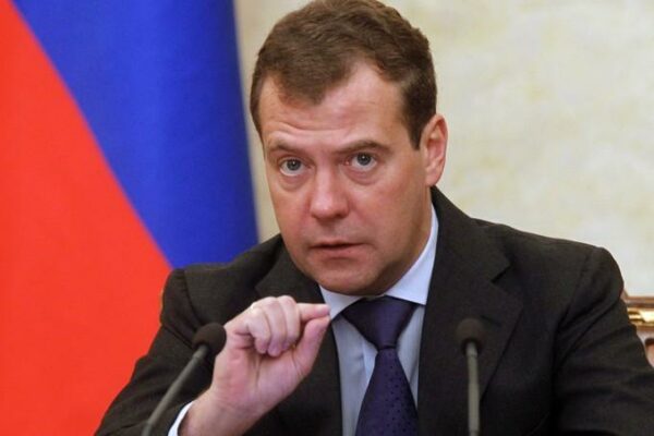 Dmitri Medvedev: “Rusiya özünün müdafiəsi üçün nüvə silahından da istifadə edə bilər”