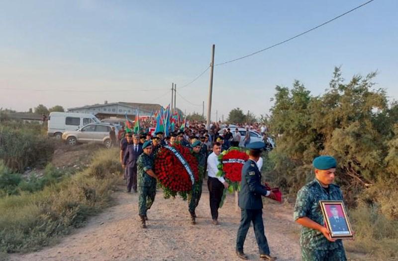 Şəhid olan hərbi qulluqçumuz Saatlıda dəfn edildi