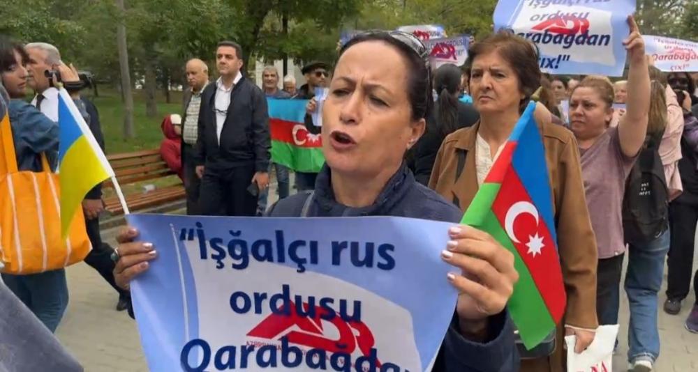 “İşğalçı rus ordusu Qarabağdan çıxsın” – Bakıda aksiya