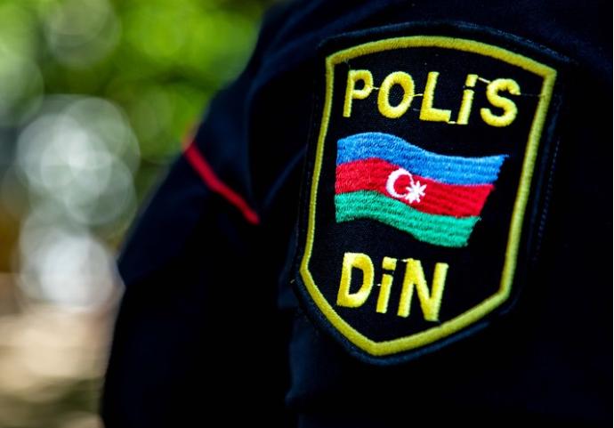 Polisin rüşvət aldığını kameraya çəkən şəxs döyülüb – İDDİA