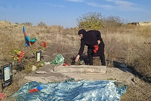 Dəmir atın çaparı şəhid səxacətin anası: “Yurduna sağ qayıda bilmədi, heç olmasa…”