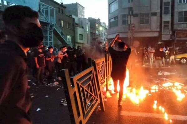 İrandakı aksiyalarda həbs edilən 1200 nəfər azadlığa buraxıldı