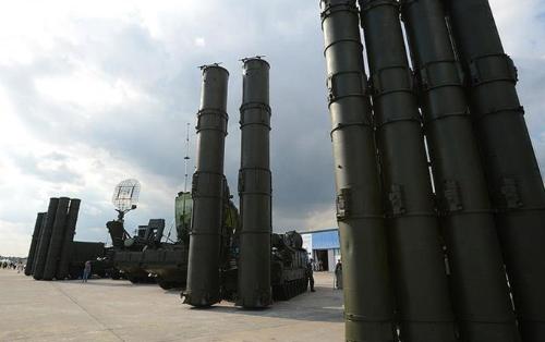 Belarus S-400-ləri döyüş növbətçiliyinə qoydu