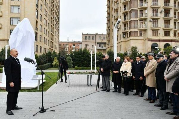 İlham Əliyev Bakıda görkəmli bəstəkar Tofiq Quliyevin abidəsinin açılışında iştirak edib 