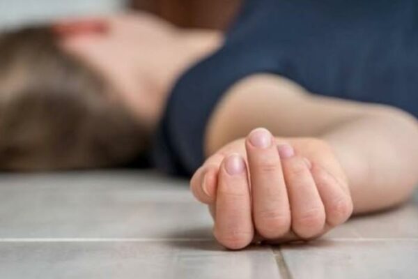 16 yaşlı uşaq anasını öldürüb intihar görüntüsü yaratdı