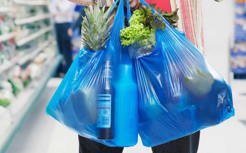 Bu tarixdən etibarən marketlərdə polietilen torbalar ödənişli olacaq