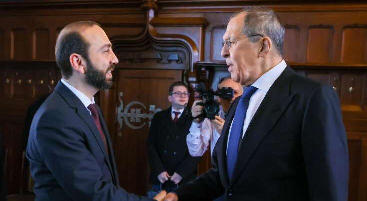 Hindistanda Lavrov-Mirzoyan görüşünün pərfəarxası: “Ermənistanla yanaşı, Rusiya da silah almaq üçün bazar axtarır…”