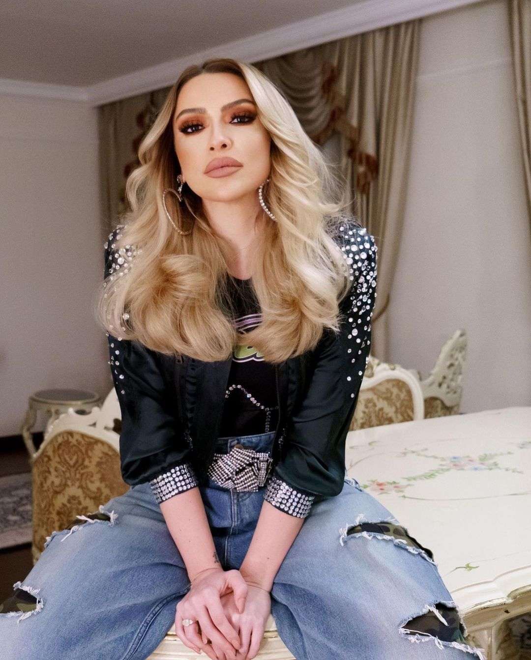 Hadise:““Artıq bəsdir” deyərək qışqırmaq istəyirəm”