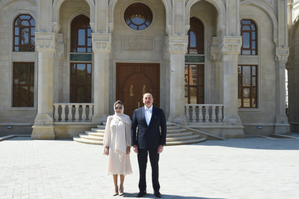 Prezident və birinci xanım Nərimanov rayonunda “Cümə” məscidinin açılışında iştirak ediblər – YENİLƏNİB