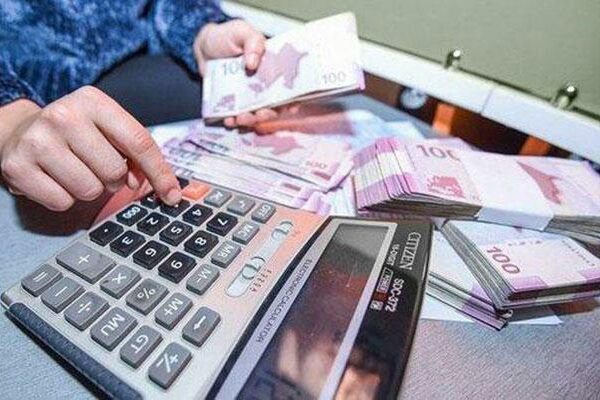 Bu halda işçiyə maaşın 1%-i qədər ödəniş edilməlidir