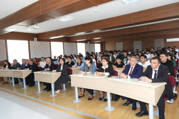 “Naxçıvan” Universitetində kitab təqdimatı keçirilib