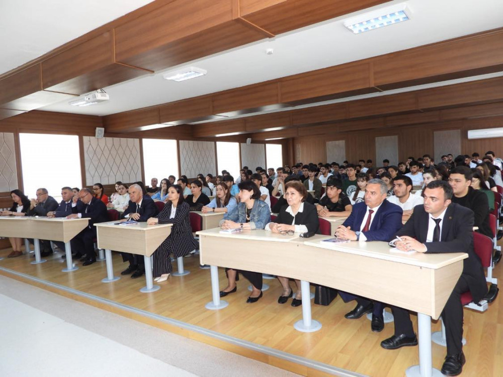 “Naxçıvan” Universitetində kitab təqdimatı keçirilib