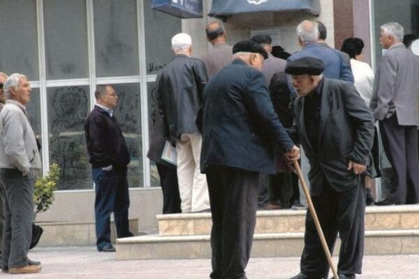 Azərbaycanda əhalinin sayı artır, amma pensiyaçıların sayı azalır