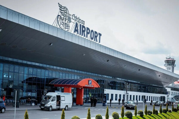 KİV: Kişinyov aeroportunda atışma olub