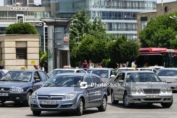 Azərbaycanda taksi fəaliyyəti, sərnişindaşıma və yükdaşıma ilə bağlı yeni qaydalar müəyyən ediləcək