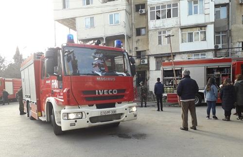 Bakıda binada yanğın: bir nəfər xilas edildi – Video