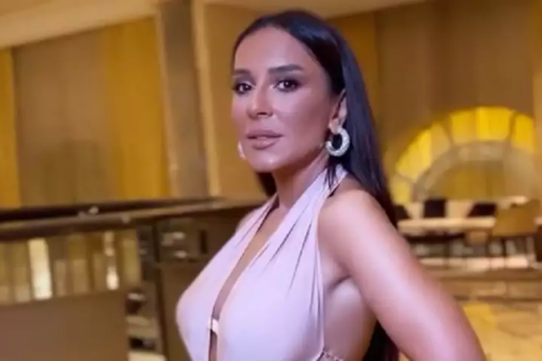 Tünzalə yenə açıq geyimi ilə diqqət çəkdi