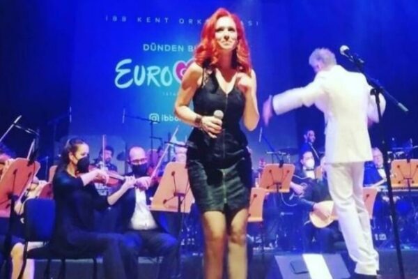 25 il əvvəl Türkiyəni “Avroviziya” mahnı müsabiqəsində təmsil edən Şebnem Paker illər sonra gündəmə gəlib