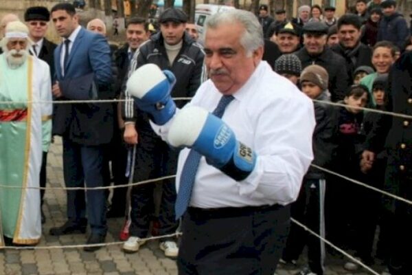 İşdən çıxarılan Əhəd Abıyevin saysız-hesabsız mülkləri – Siyahı