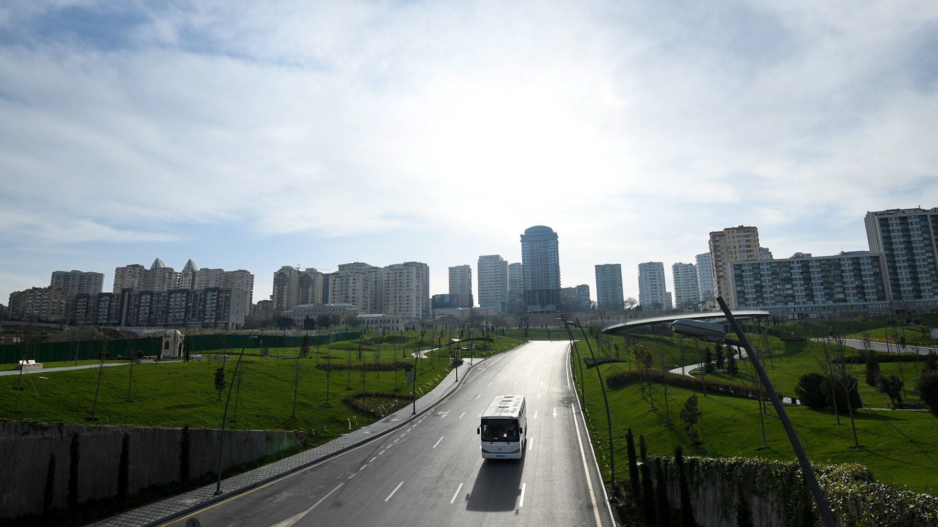 Sinoptiklər sabaha Bakıda 36 dərəcə isti vəd edirlər