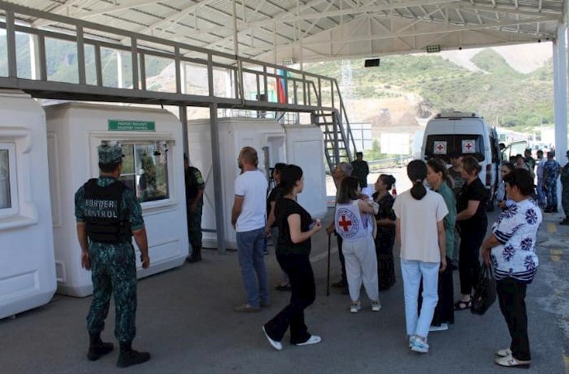 Qarabağ sakinlərinin Laçından Ermənistana keçidinə şərait yaradılıb – Video