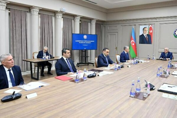 Baş nazir Söyüdlüdəki vəziyyətlə bağlı iclas keçirib – Şirkətin fəaliyyətinin dayandırılmasını tapşırıb