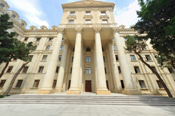 Azərbaycan XİN Paşinyana cavab verib