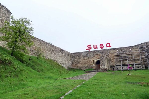 Separatçıların Şuşanı atəşə tutması nəticəsində bir mülki vətəndaş həlak olub