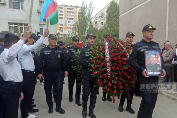 Ermənilərin mina terrorunda həlak olan polis serjantı Sumqayıt Şəhidlər xiyabanında dəfn edilib – FOTO