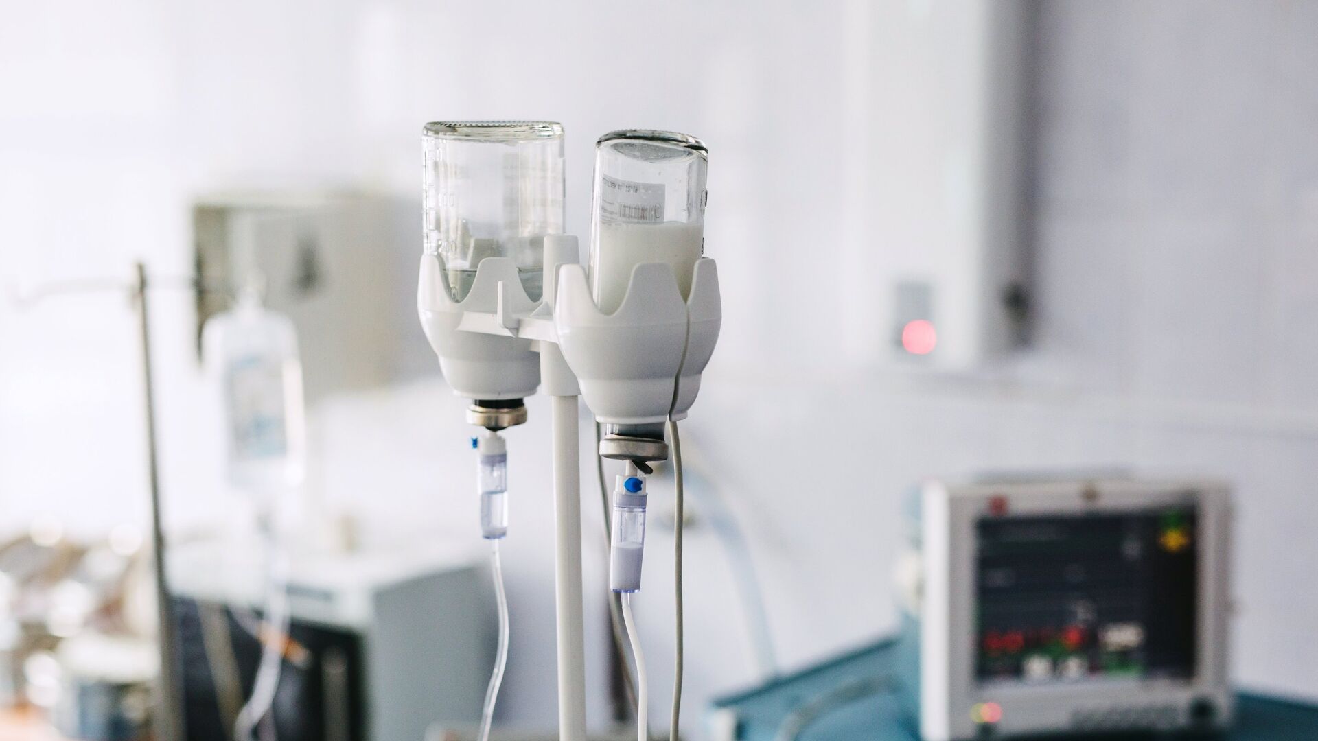 Hepatitə yoluxan uşaqlardan birinin vəziyyəti ağırdır