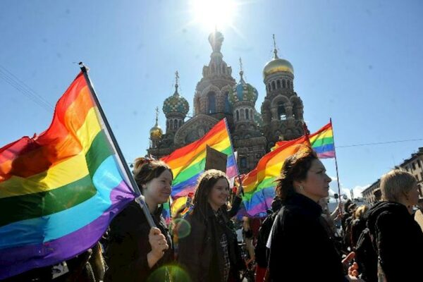 Rusiyada “LGBT hərəkatı” ekstremist elan olunub və qadağan edilib