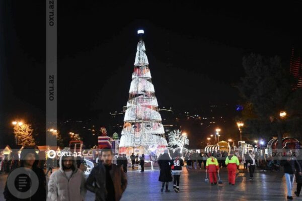 Bakıda Yeni il şənlikləri ilə bağlı hazırlıq işlərindən görüntülər – FOTO