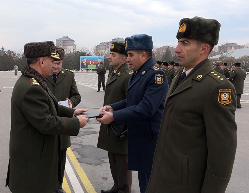 Əlahiddə Ümumqoşun Orduda zabit təkmilləşdirmə kursunu bitirənlər yeni vəzifələrə təyin olunublar