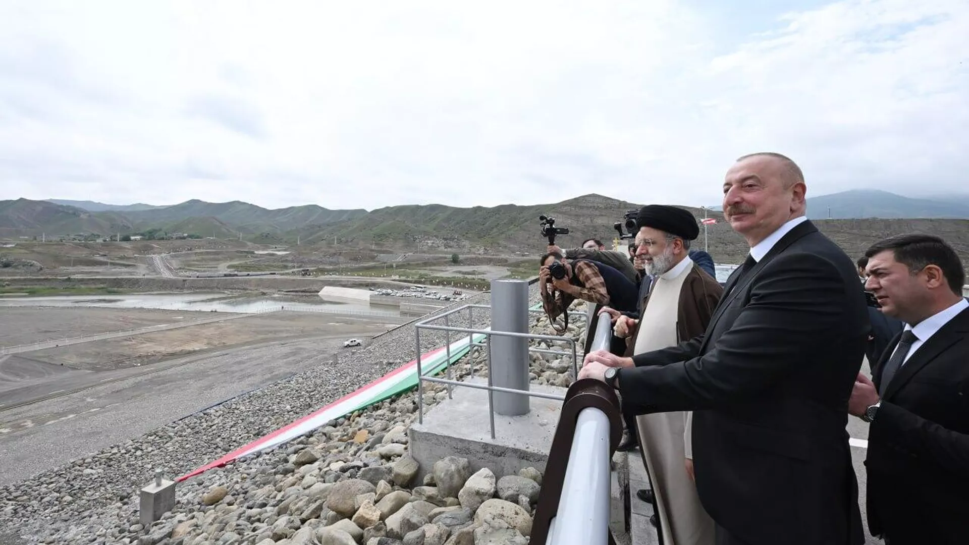 “Xudafərin” hidroqovşağının istismara verilməsi mərasimi keçirilib