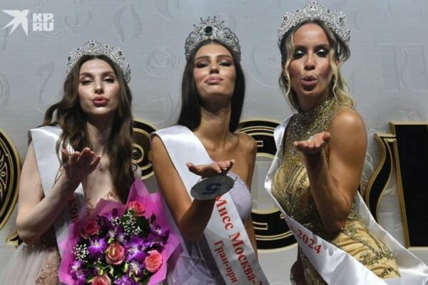 20 yaşlı qız “Miss Moskva” seçildi – FOTO