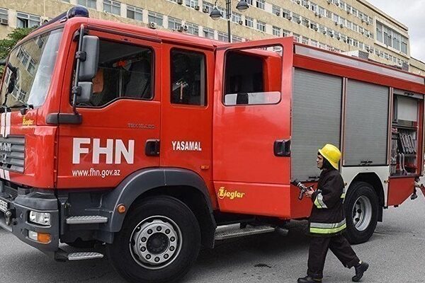 Bakıda yaşayış binasında yanğın – Ölən var