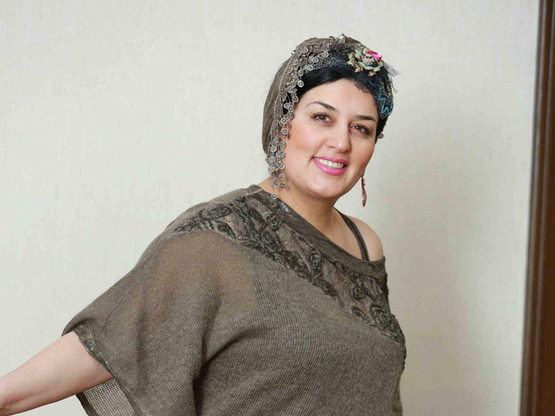 Elza Seyidcahandan nəvəsi ilə bağlı paylaşım