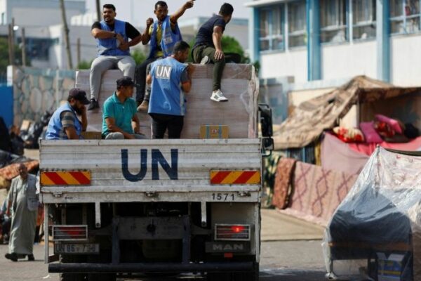 Al Jazeera: Qəzzada BMT-nin humanitar yardım karvanına atəş açılıb