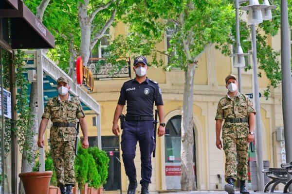 Azərbaycanda xüsusi karantin rejimi yenidən uzadılıb