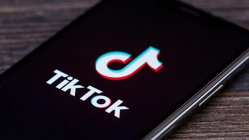 İki tibb bacısı “TikTok”da Mehmet Tuncayın toruna necə düşüb? – Təfərrüat