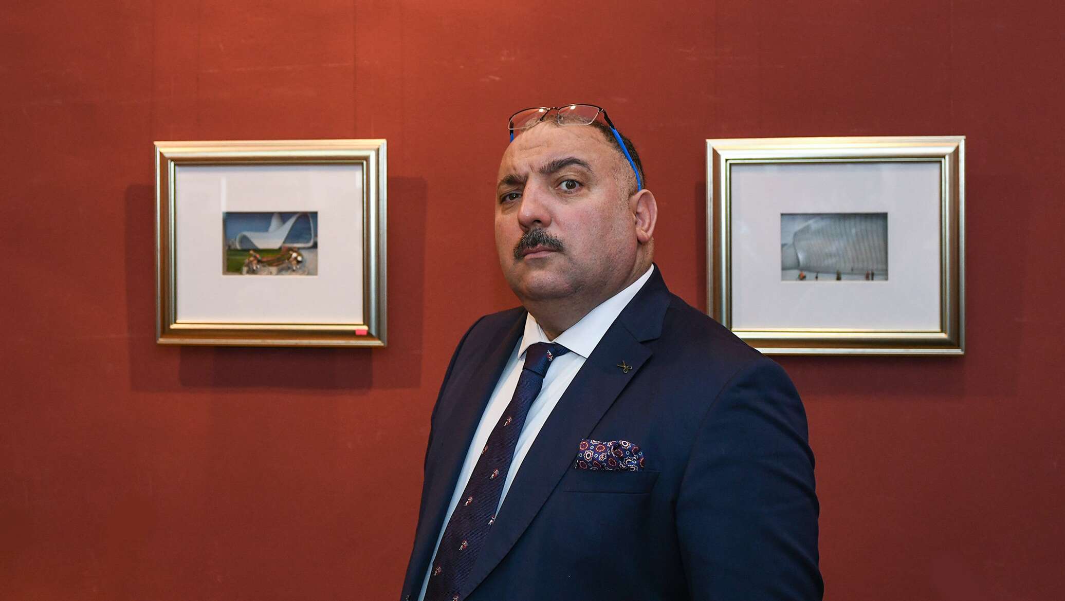 Bəhram Bağırzadə: “Rus bölməsini bağlamaq istəyiriksə, fransız və ingilis bölmələrini də bağlayaq”