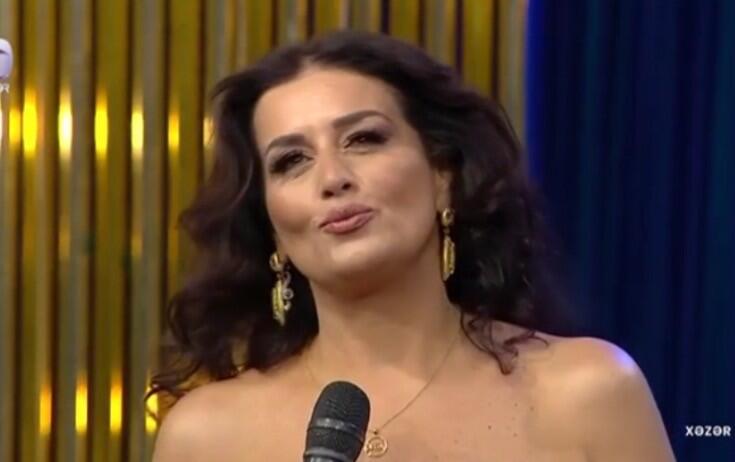 Elza Seyidcahan:”Taksi sürücülərinin gününə ağlayıram”