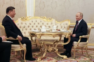 Çin lideri Putinə Ukraynadakı müharibənin “ilkin səbəblərindən” danışıb