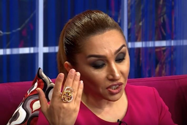 Elnarə Abdullayeva:”Yalansa, sənin gözün tökülsün”