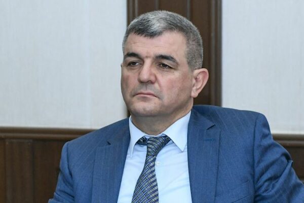 “Mən boş beyinləri doldurmaq üçün bu dünyada varam” – Deputat