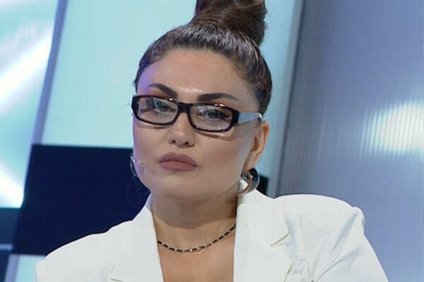 Şəbnəm Tovuzlu:“Əməkdar artistə yerini göstərdim”