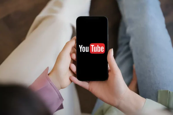 Azərbaycan mahnılarını oğurlayan erməni qarmonçunun ifası “YouTube”dan silindi