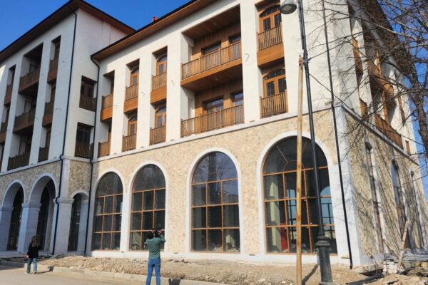Şuşada 17 milyon manata yaşayış binaları tikiləcək