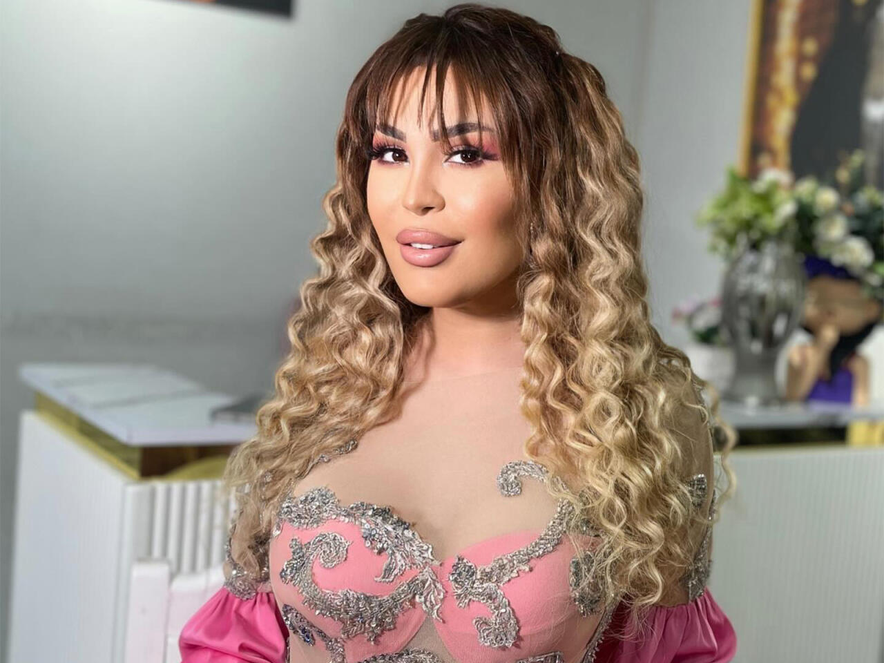Ülviyyə Namazova:”Evimin təmirinə 100 min pul qoymuşam”