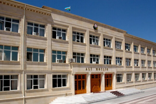 Milli Məclis Naxçıvan Konstitusiyasına dəyişiklikləri qəbul edib